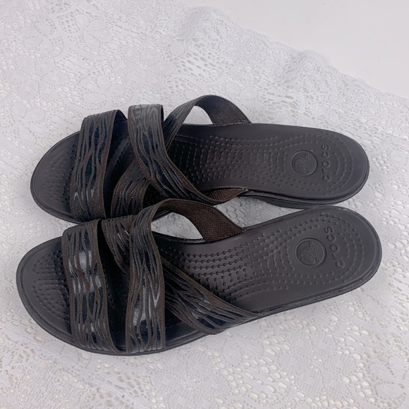 Crocs Wedge sandals Dark Brown cross strap stretch Size 8 low heel Cushioned - Picture 4 of 11